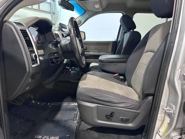 Used 2012 RAM 2500 SLT w/ Technology Group AWD/4WD image 11