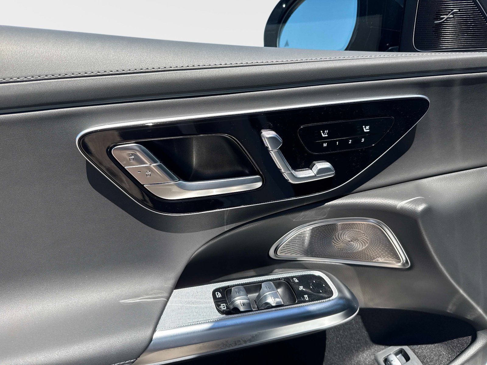 New 2026 Mercedes-Benz E 53 AMG e 4MATIC Sedan image 17