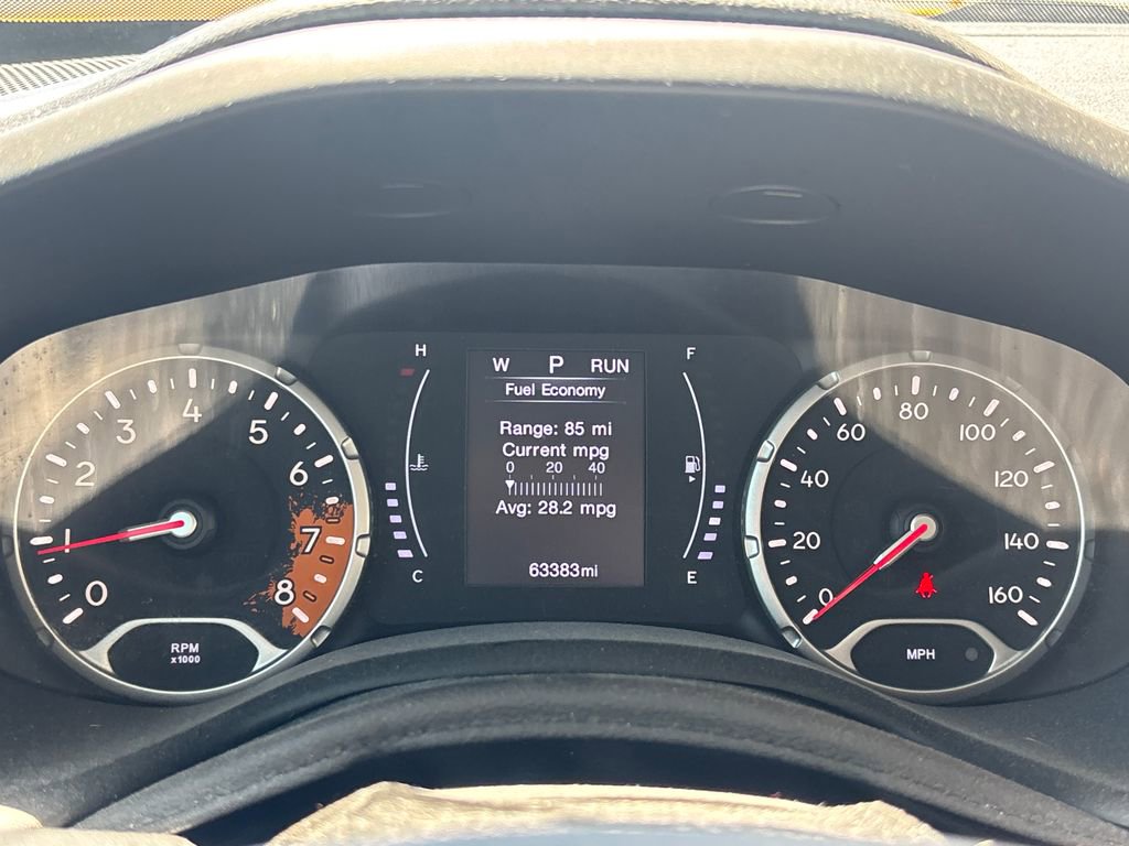 Used 2018 Jeep Renegade Latitude w/ Popular Equipment Group FWD image 23