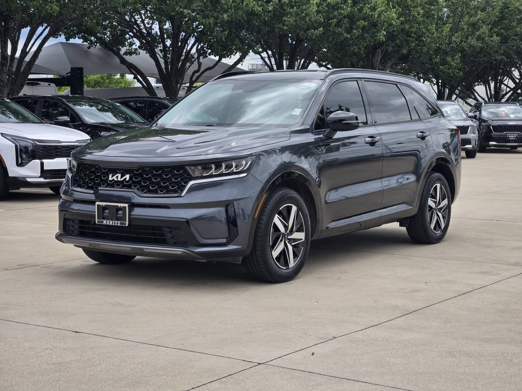 Certified 2023 Kia Sorento S FWD image 2