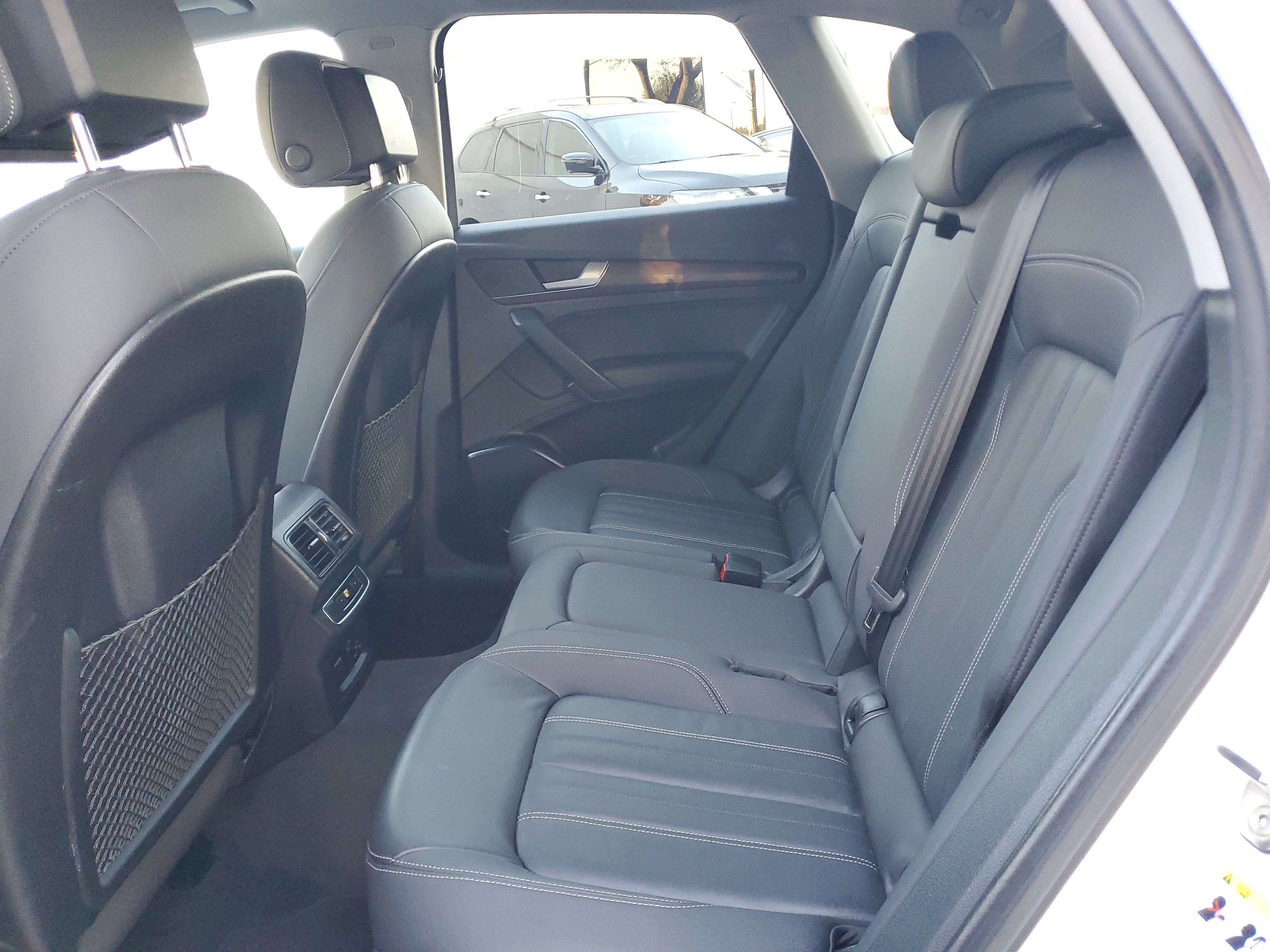 Used 2021 Audi Q5 Premium image 11