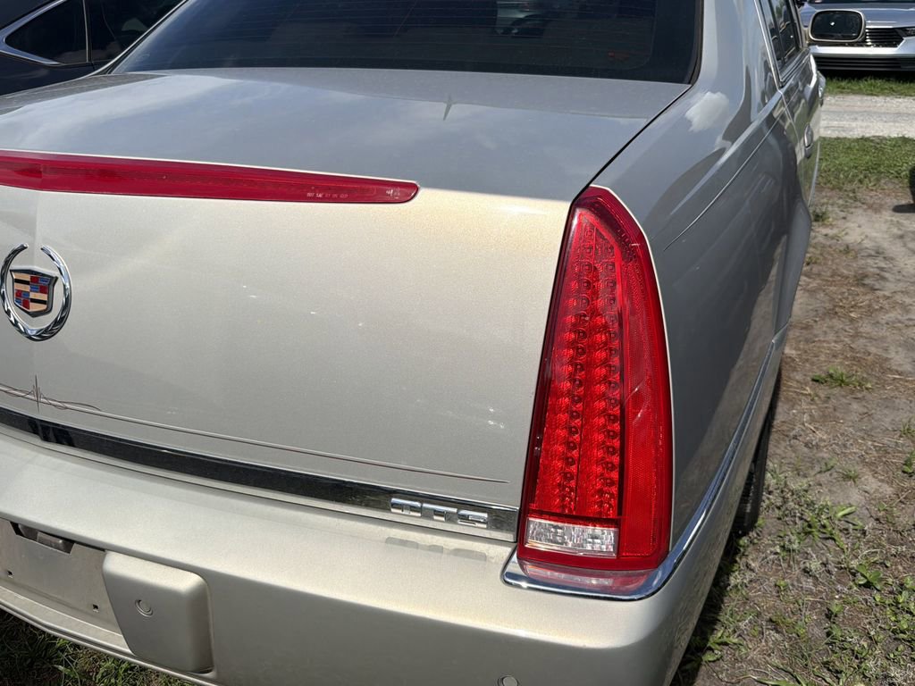 Used 2008 Cadillac DTS FWD image 12