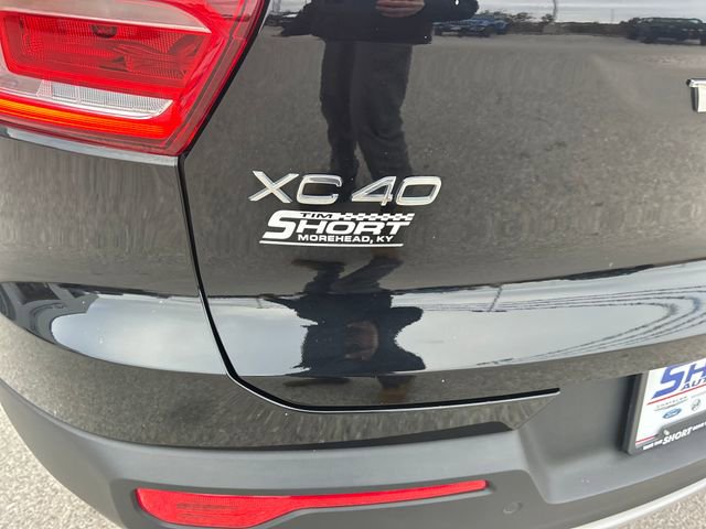 Used 2024 Volvo XC40 B5 Core image 46