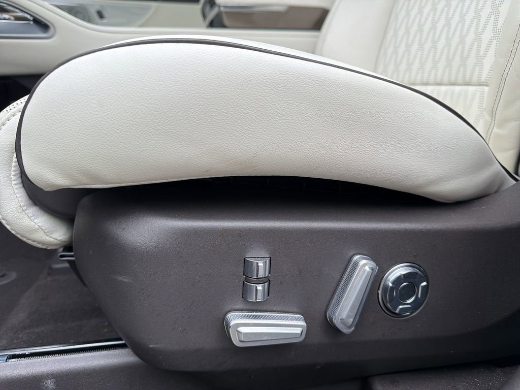 Used 2024 Lincoln Nautilus Black Label w/ Jet Appearance Package (87T) AWD/4WD image 14