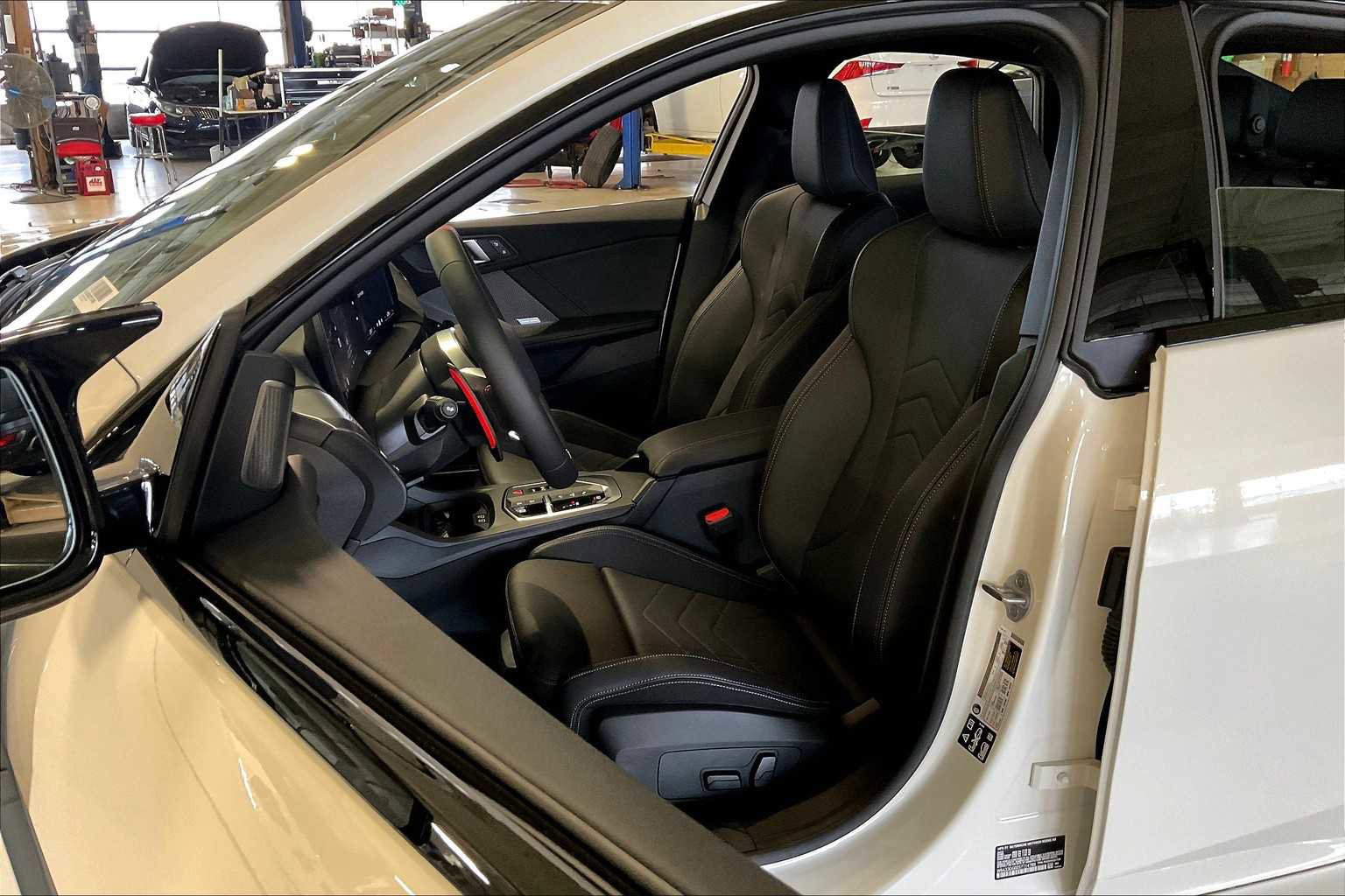 Used 2025 BMW M235i xDrive image 9