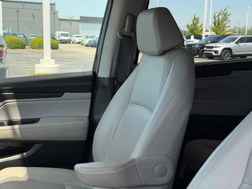 Used 2019 Honda Odyssey EX-L image 16