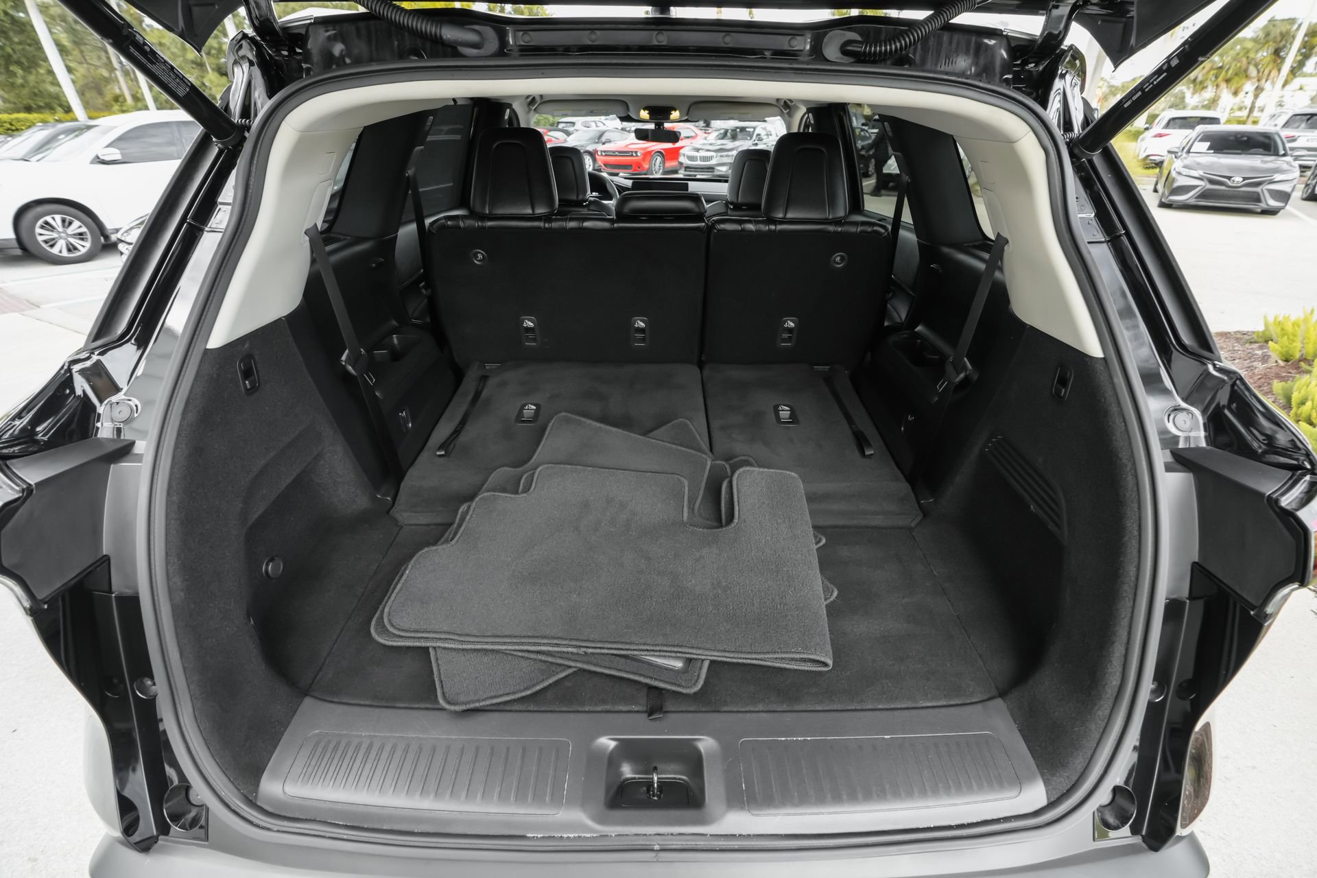 Used 2024 INFINITI QX60 Luxe image 39