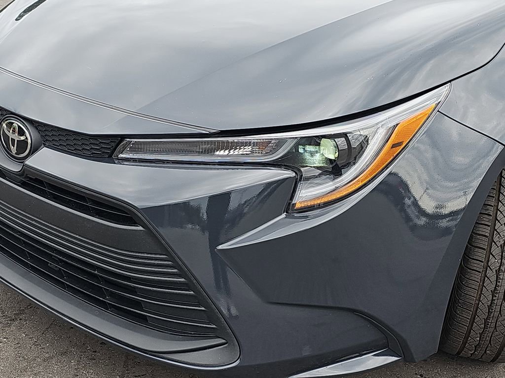 Used 2024 Toyota Corolla LE FWD image 35