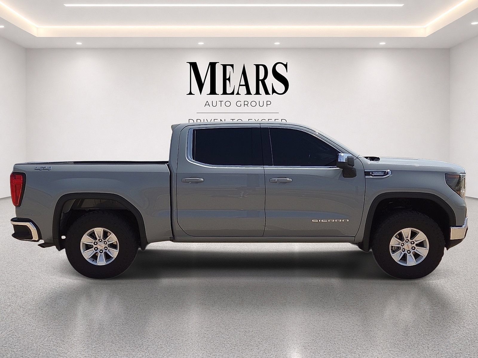 Used 2024 GMC Sierra 1500 SLE AWD/4WD image 6