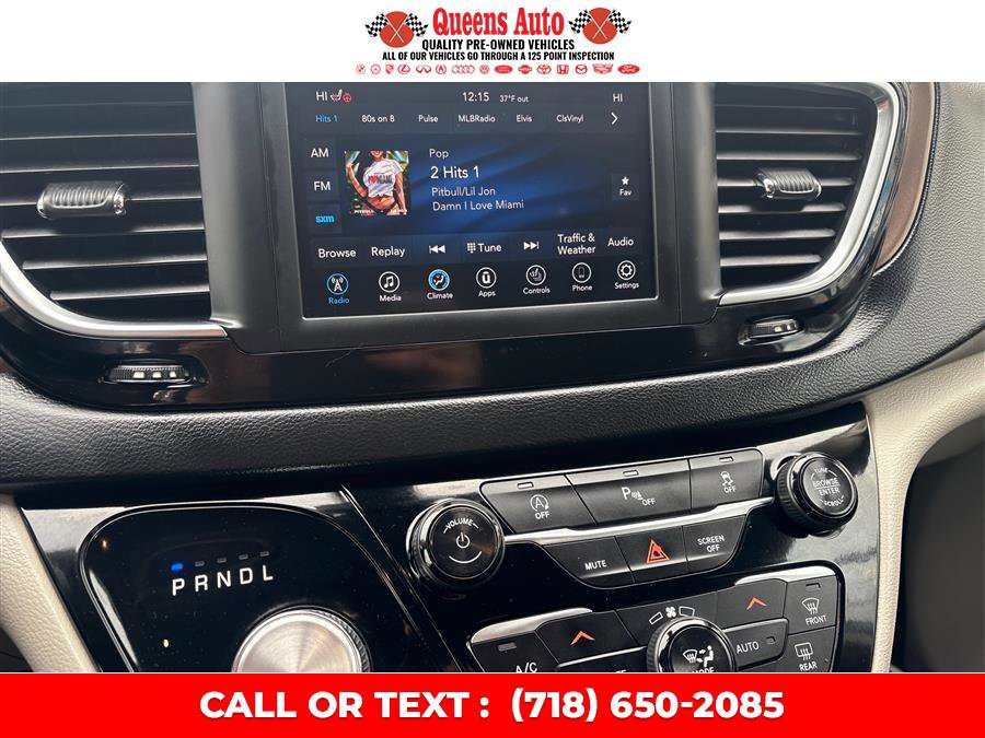 Used 2019 Chrysler Pacifica Touring-L image 41