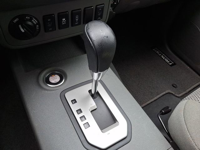 Used 2020 Nissan Frontier SV w/ Midnight Edition Floor Mats image 11