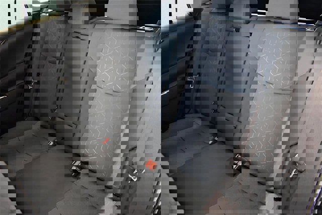 Used 2025 Toyota RAV4 XLE w/ Convenience Package image 7