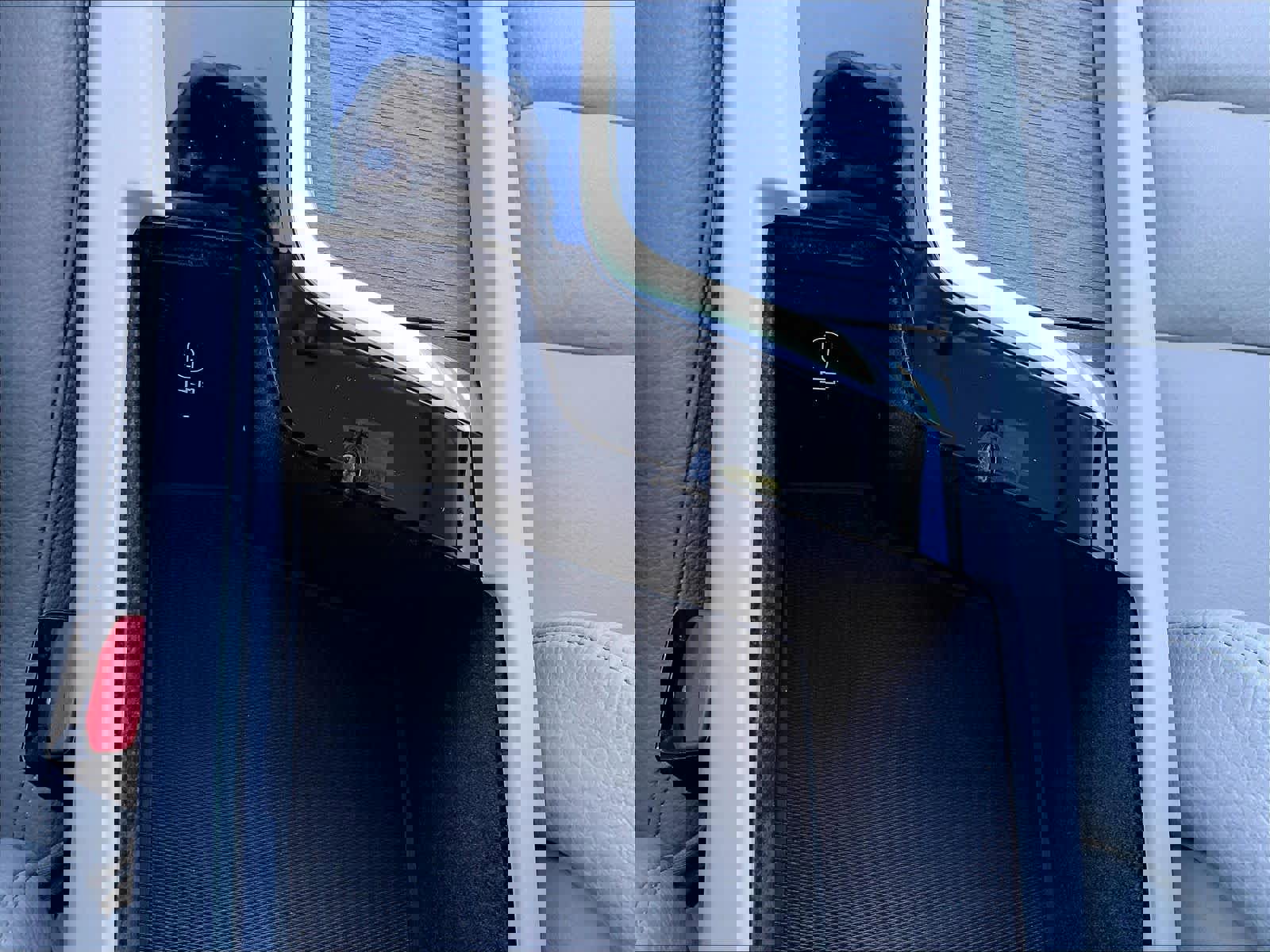 Used 2023 Volvo XC60 T8 Plus w/ Climate Package image 36