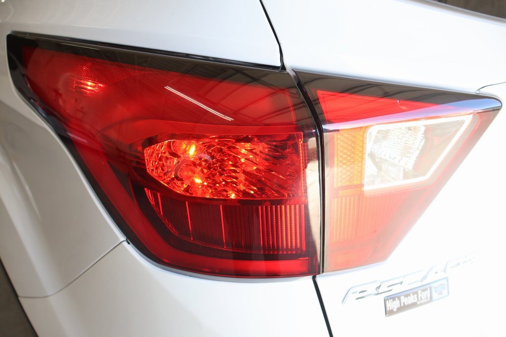 Used 2019 Ford Escape SE image 24