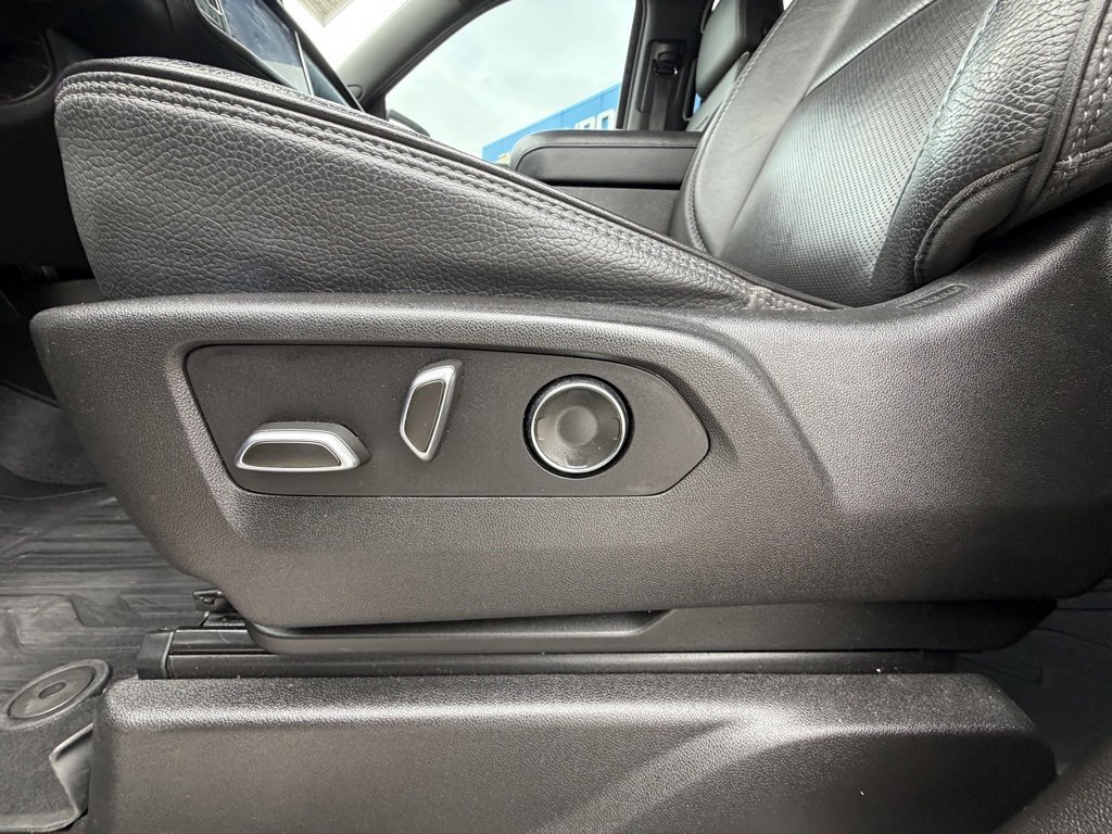 Used 2021 GMC Yukon Denali w/ Denali Ultimate Package image 15