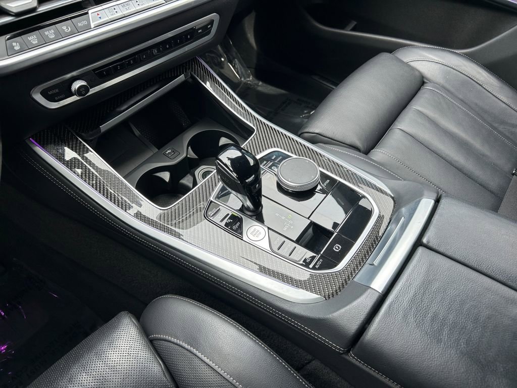 Used 2022 BMW X5 M50i w/ Premium Package image 20
