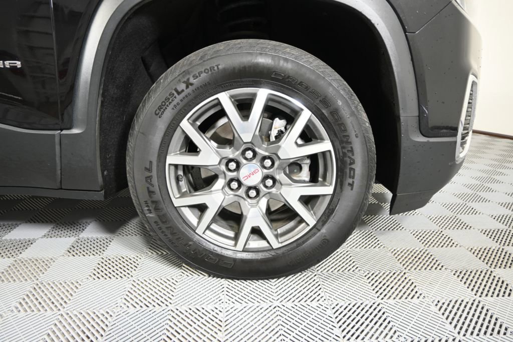 Used 2023 GMC Acadia SLE w/ Driver Convenience Package image 11