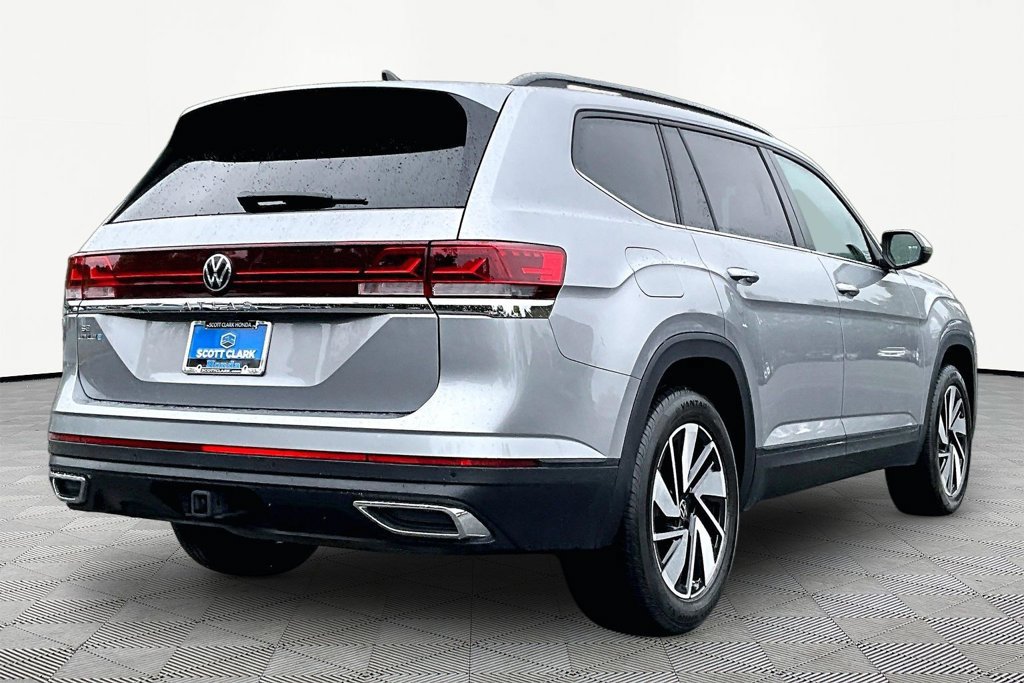Used 2025 Volkswagen Atlas SE FWD image 5