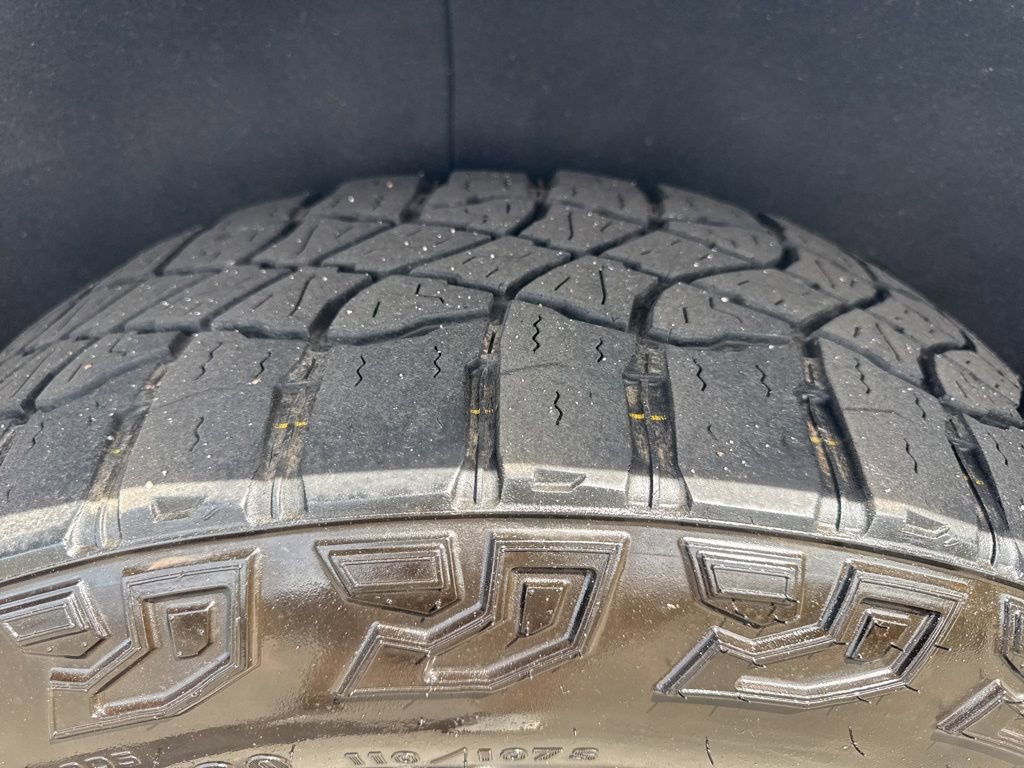 Used 2022 Chevrolet Tahoe Z71 w/ Luxury Package image 40