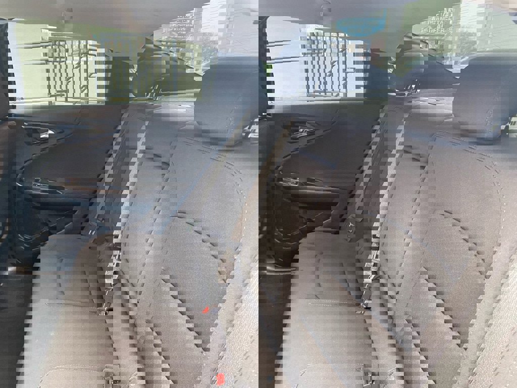 Used 2022 Chevrolet Malibu LT image 28