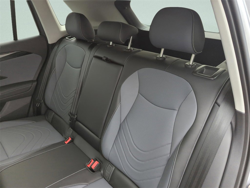 New 2026 Volkswagen Tiguan SE image 38