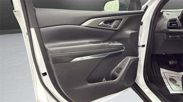 Used 2025 Chevrolet Traverse LT image 24