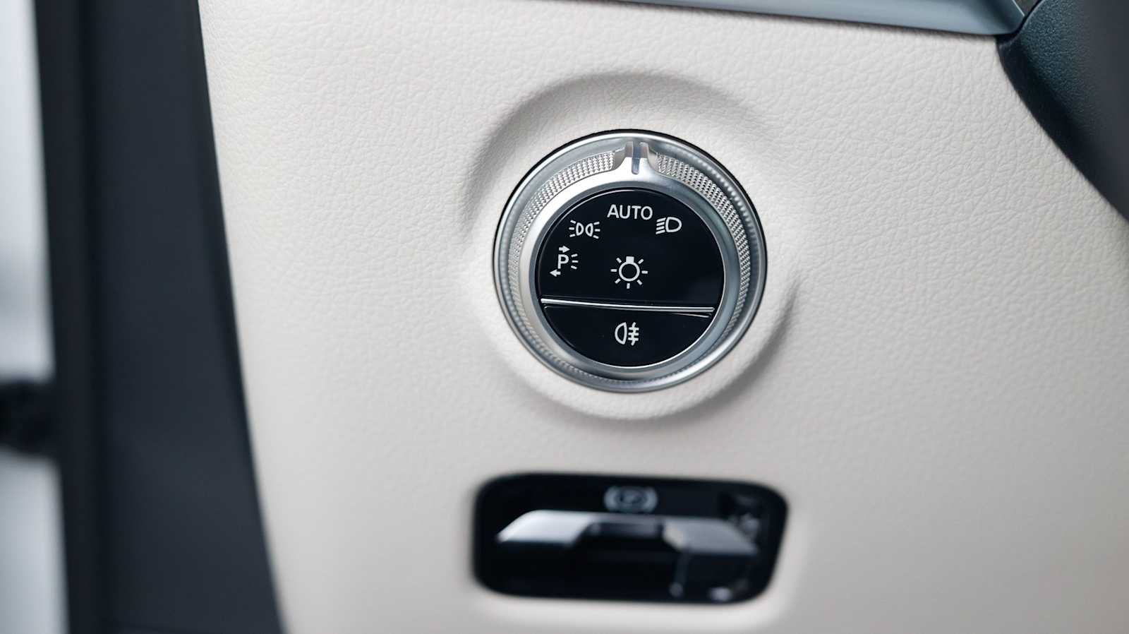 Used 2026 Mercedes-Benz C 300 4MATIC Sedan image 25