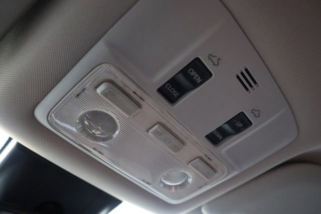 Used 2017 Toyota Corolla SE 50th Anniversary FWD image 30