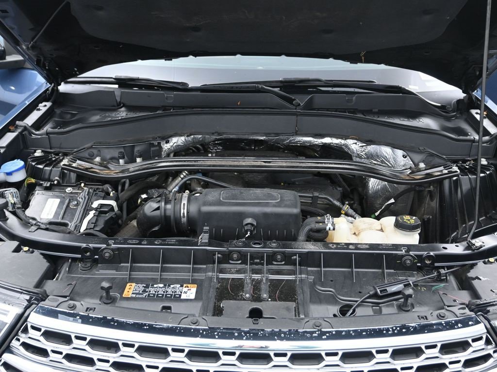 Used 2020 Ford Explorer Limited w/ Class III Trailer Tow Package image 30