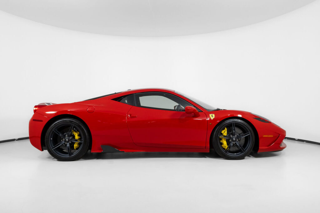 Used 2015 Ferrari 458 Speciale Coupe RWD image 10