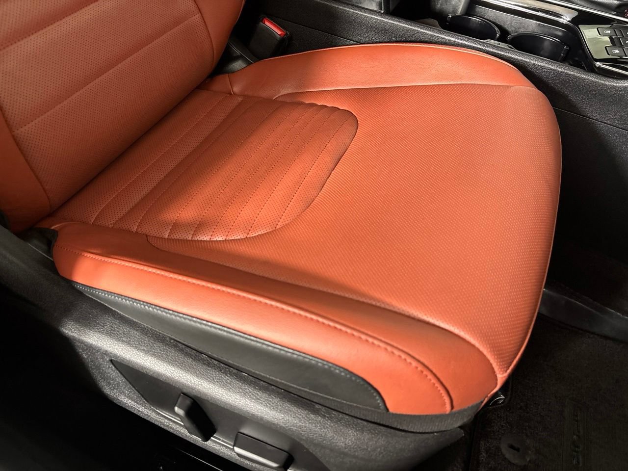 Used 2024 Kia Sportage SX FWD image 34