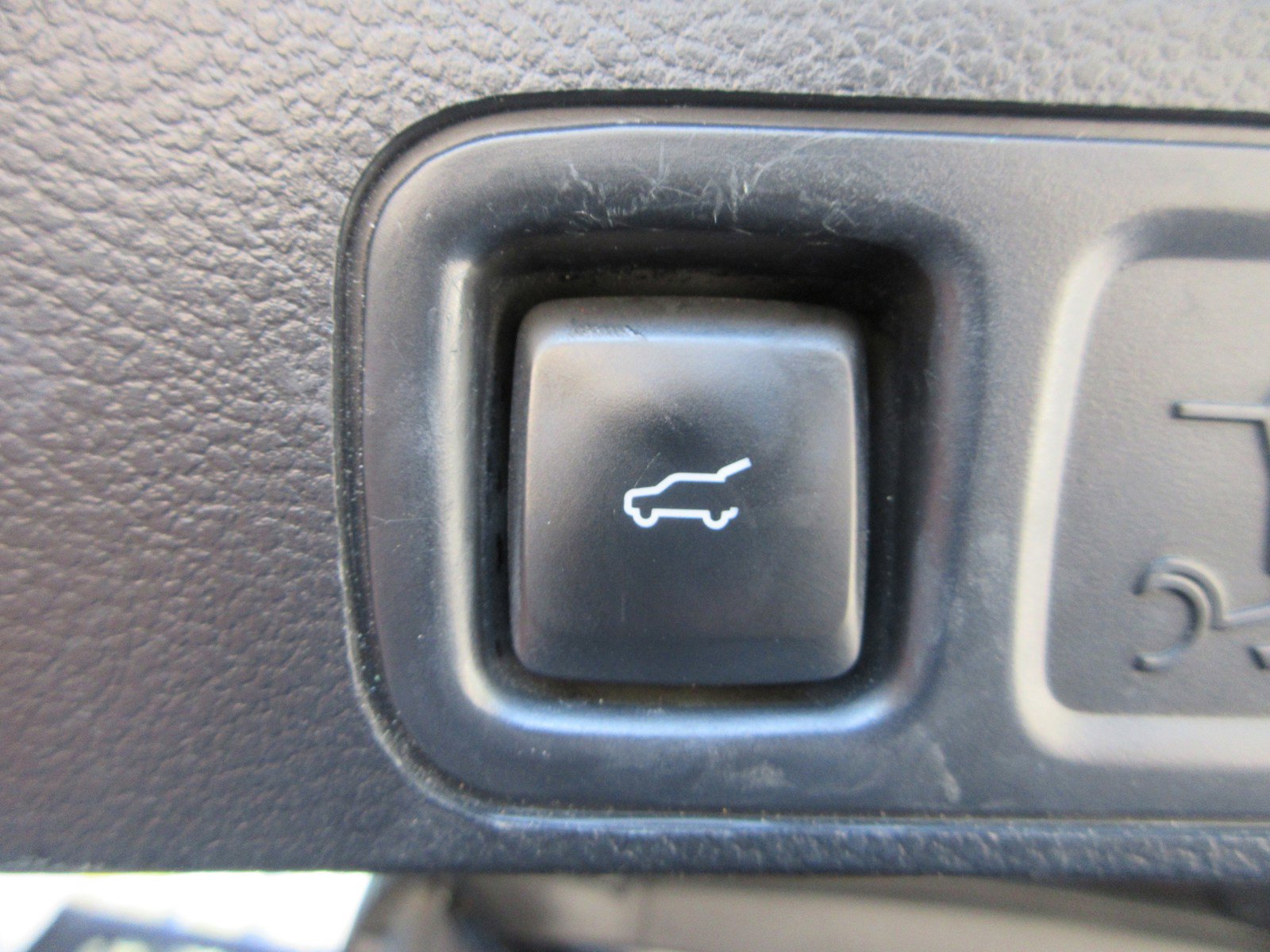 Used 2021 Lincoln Navigator Reserve w/ Cargo Convenience Package image 57