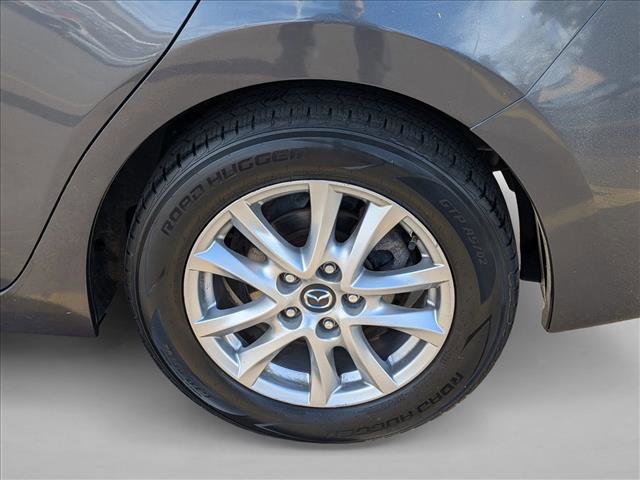 Used 2014 MAZDA MAZDA3 i Touring w/ Technology Package image 8