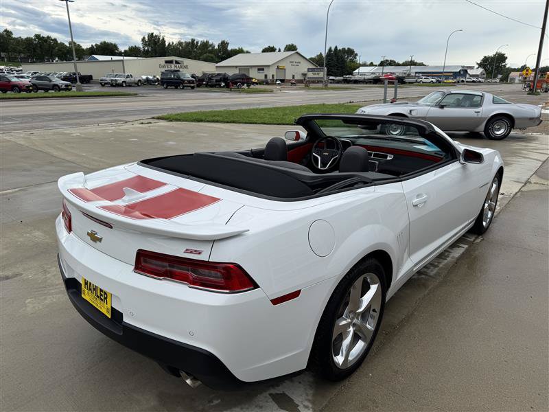 Used 2015 Chevrolet Camaro SS w/ RS Package RWD image 32