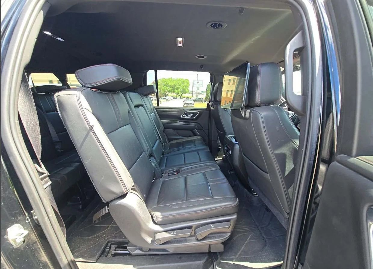 Used 2021 Chevrolet Suburban RST w/ Luxury Package image 47