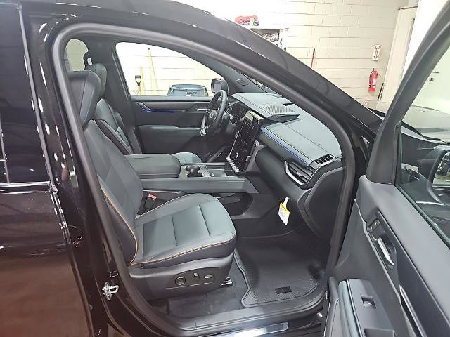 New 2026 GMC Acadia AT4 w/ Luxury Package image 32