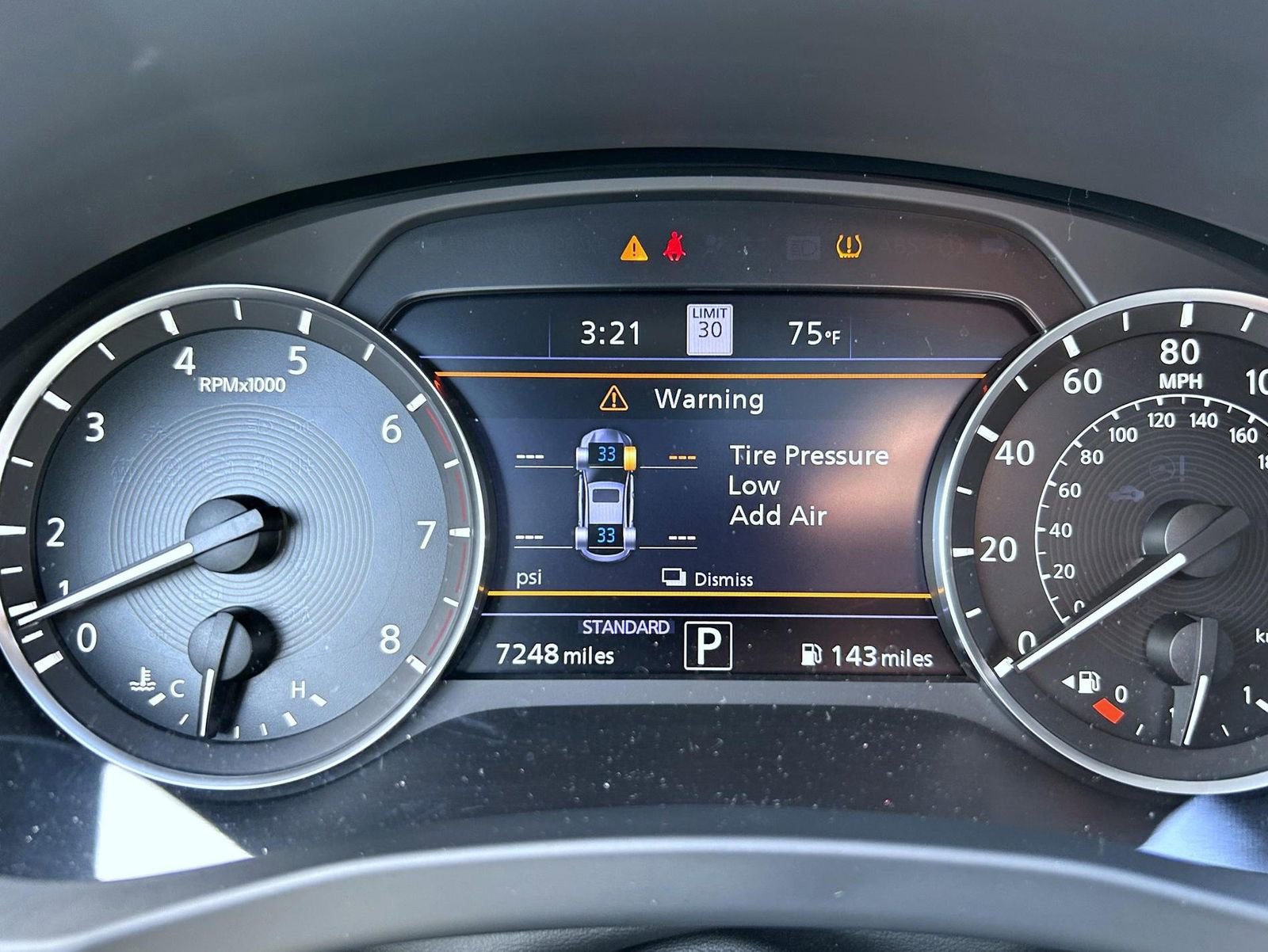 Used 2025 INFINITI QX55 Essential w/ Accent Package image 14