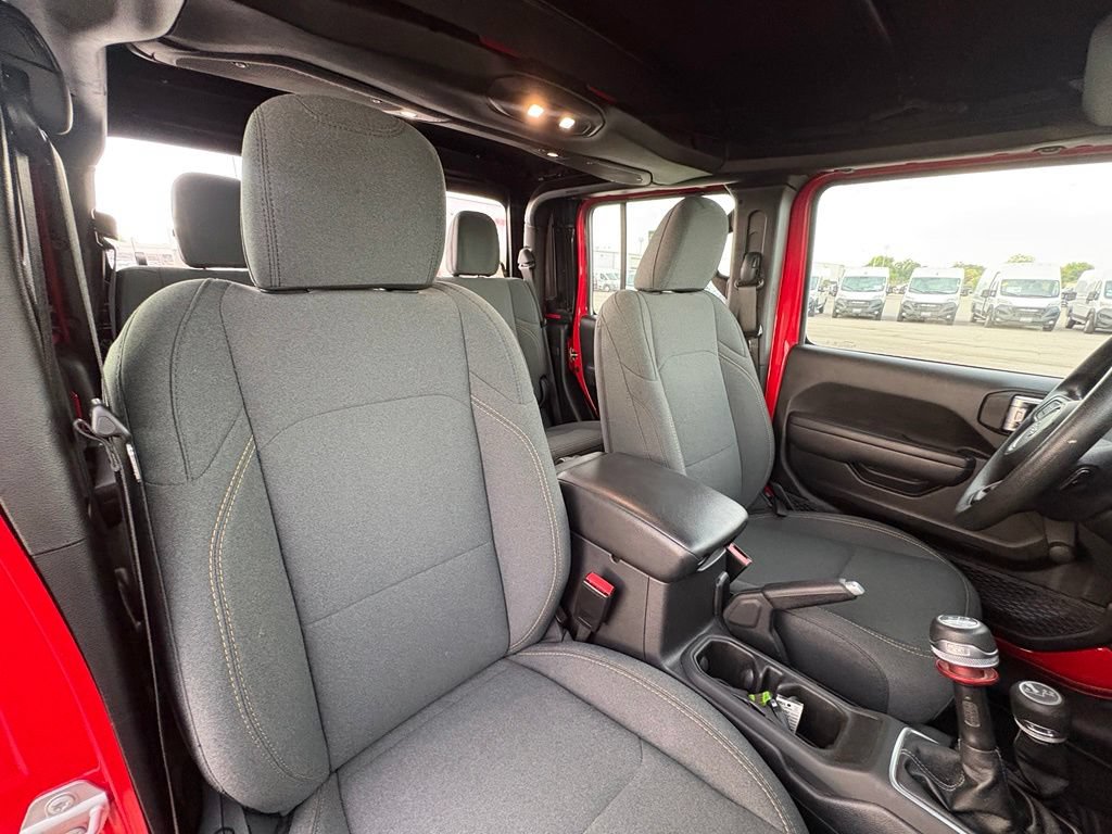 Used 2024 Jeep Gladiator Sport AWD/4WD image 28