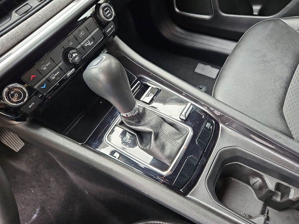 Used 2024 Jeep Compass Latitude image 18