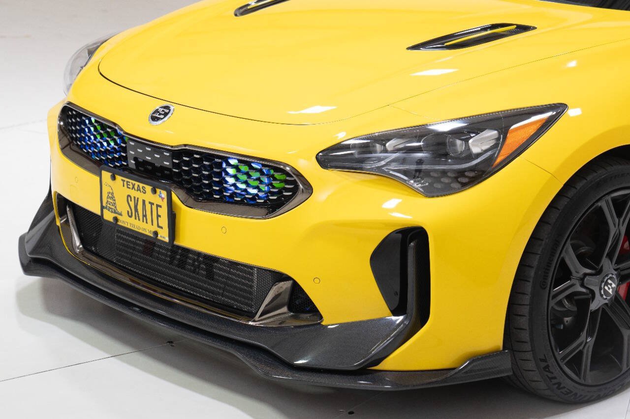 Used 2018 Kia Stinger GT2 AWD/4WD image 31