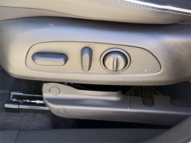 Used 2025 Buick Encore GX Avenir image 24
