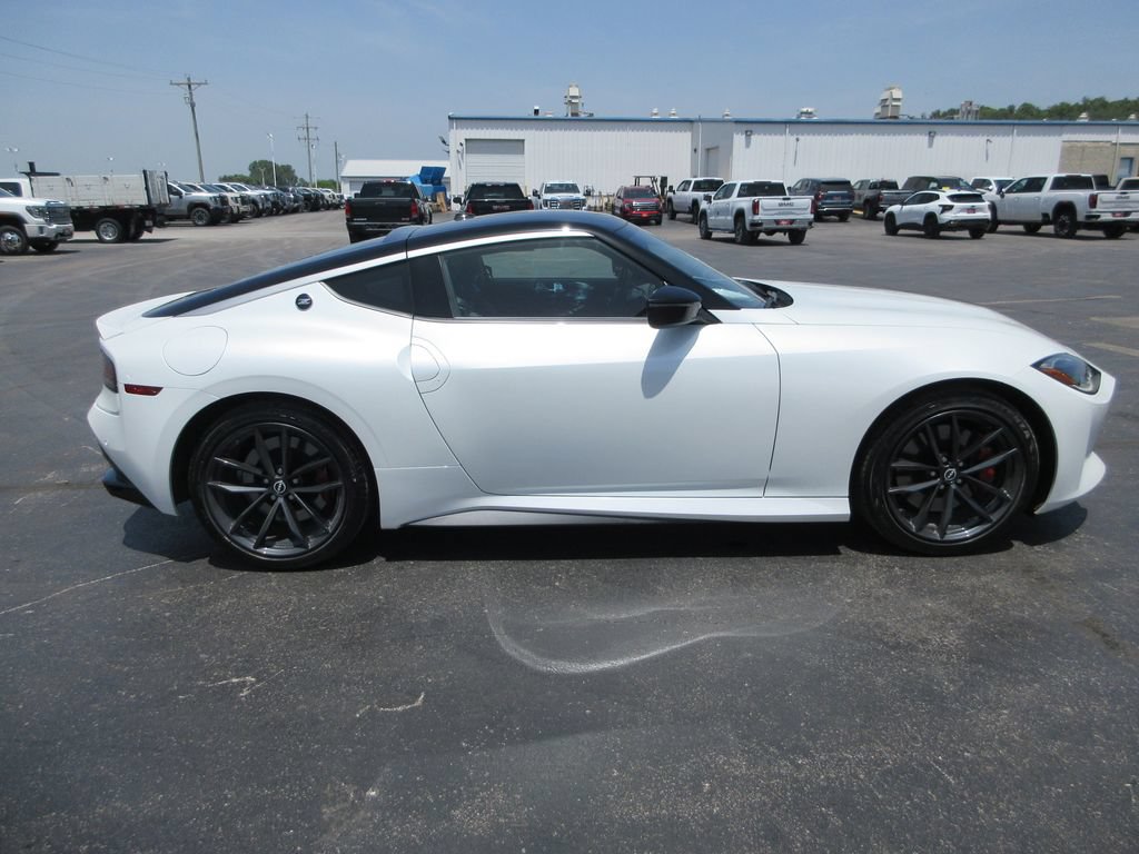 Used 2024 Nissan Z Performance w/ Floor Mat Package RWD image 5