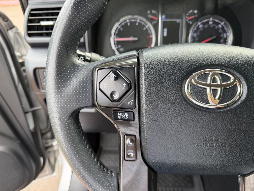 Used 2021 Toyota 4Runner TRD Off-Road Premium w/ Moonroof Package AWD/4WD image 16