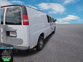 Used 2010 Chevrolet Express 2500 Extended RWD image 5