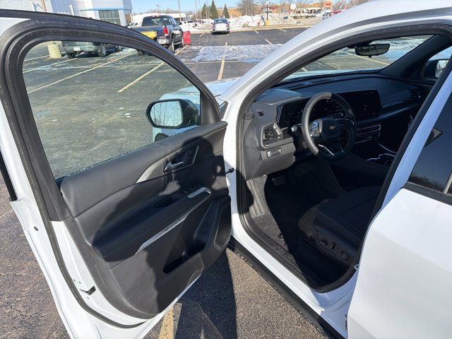 New 2026 Chevrolet Traverse LT w/ Sun and Wheel Package image 9