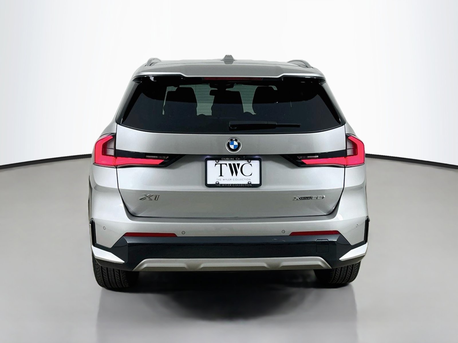 Used 2023 BMW X1 xDrive28i w/ Convenience Package AWD/4WD image 6