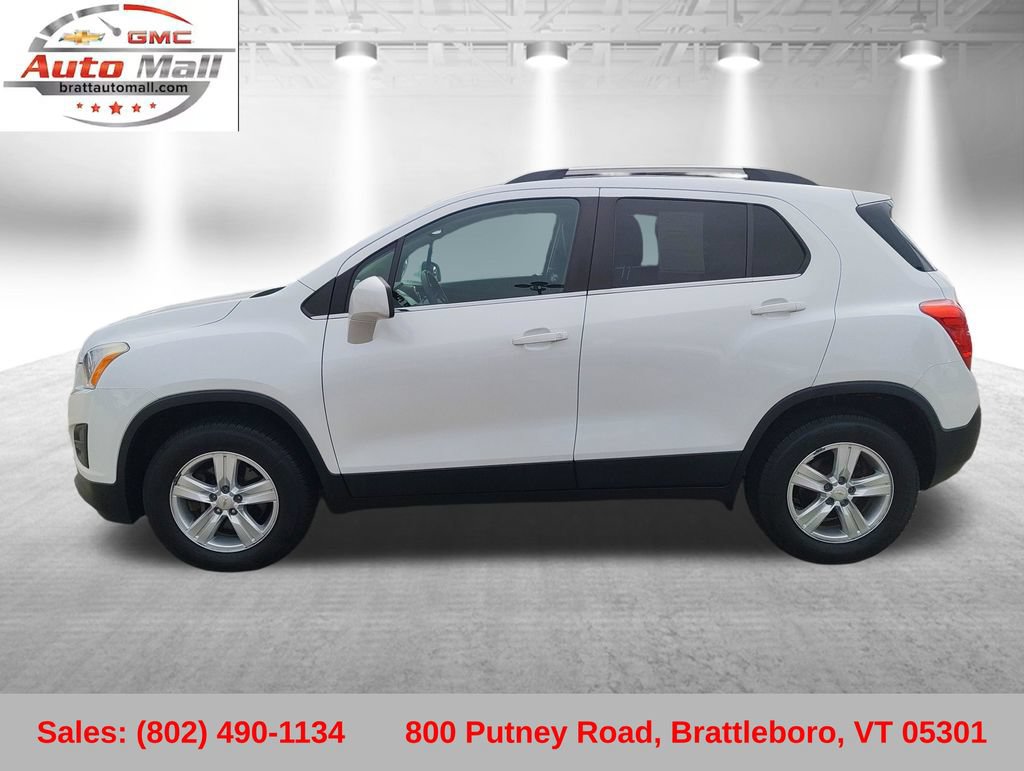 Used 2016 Chevrolet Trax LT w/ LT Sun and Sound Package AWD/4WD image 2