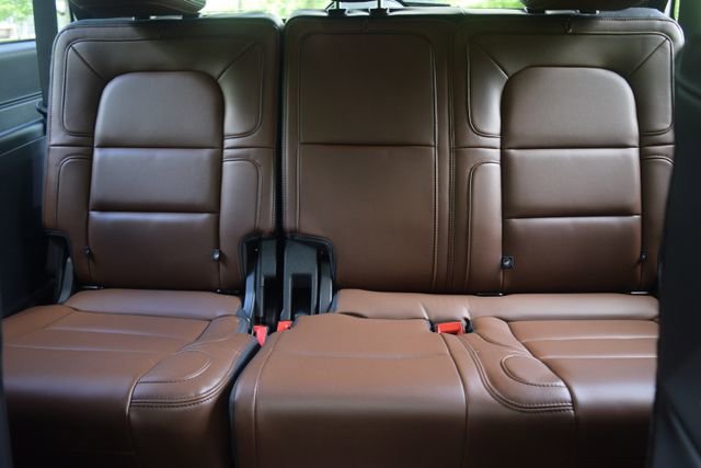 Used 2024 Lincoln Navigator L Reserve AWD/4WD image 17