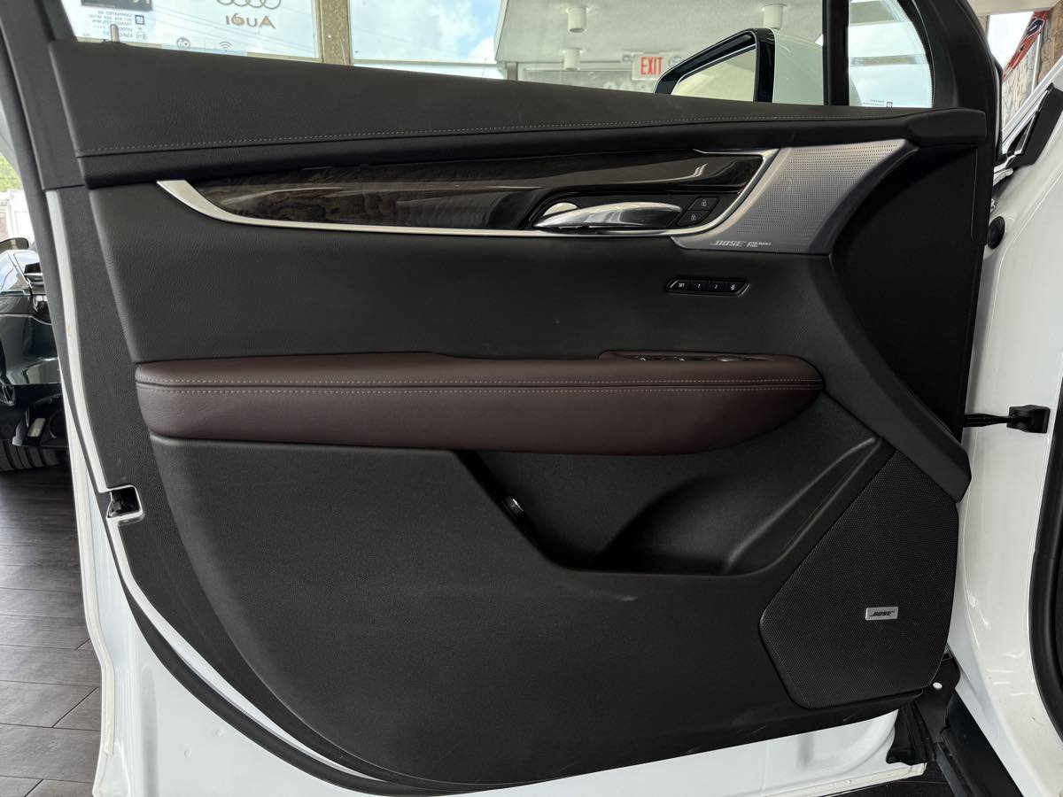 Used 2024 Cadillac XT6 Premium Luxury w/ Technology Package image 28