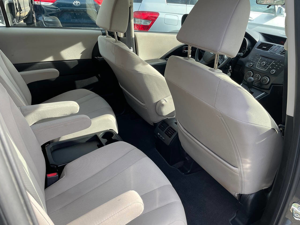 Used 2015 MAZDA MAZDA5 Sport image 12
